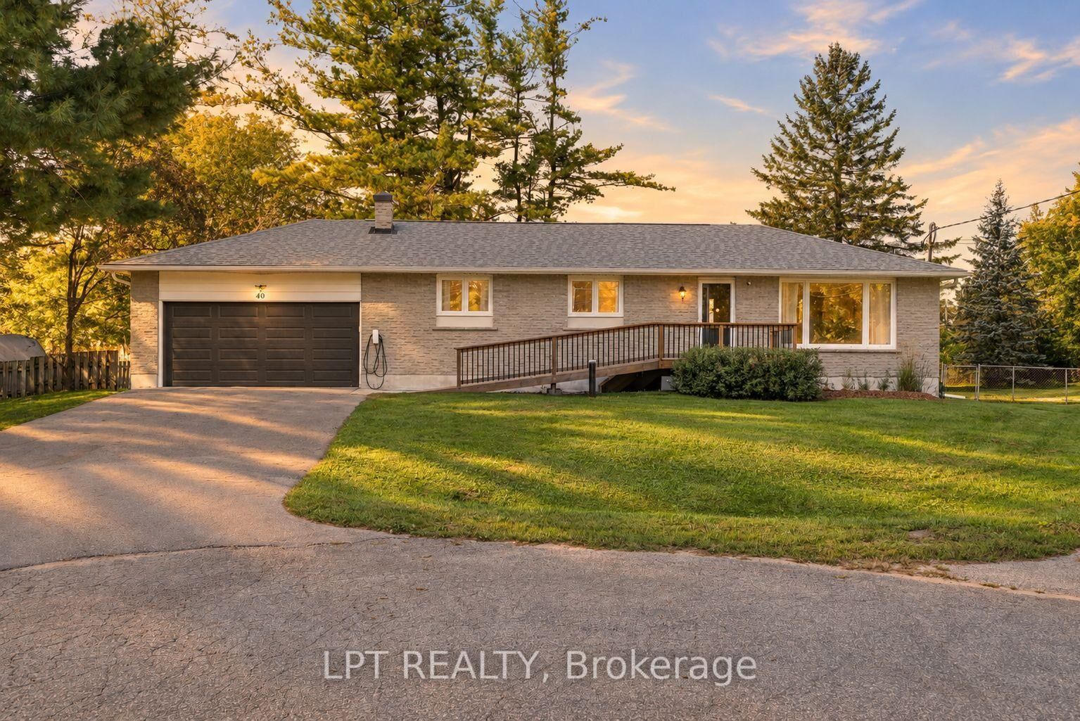 Property Photo:  40 Rosemary Lane  ON L0E 1N0 