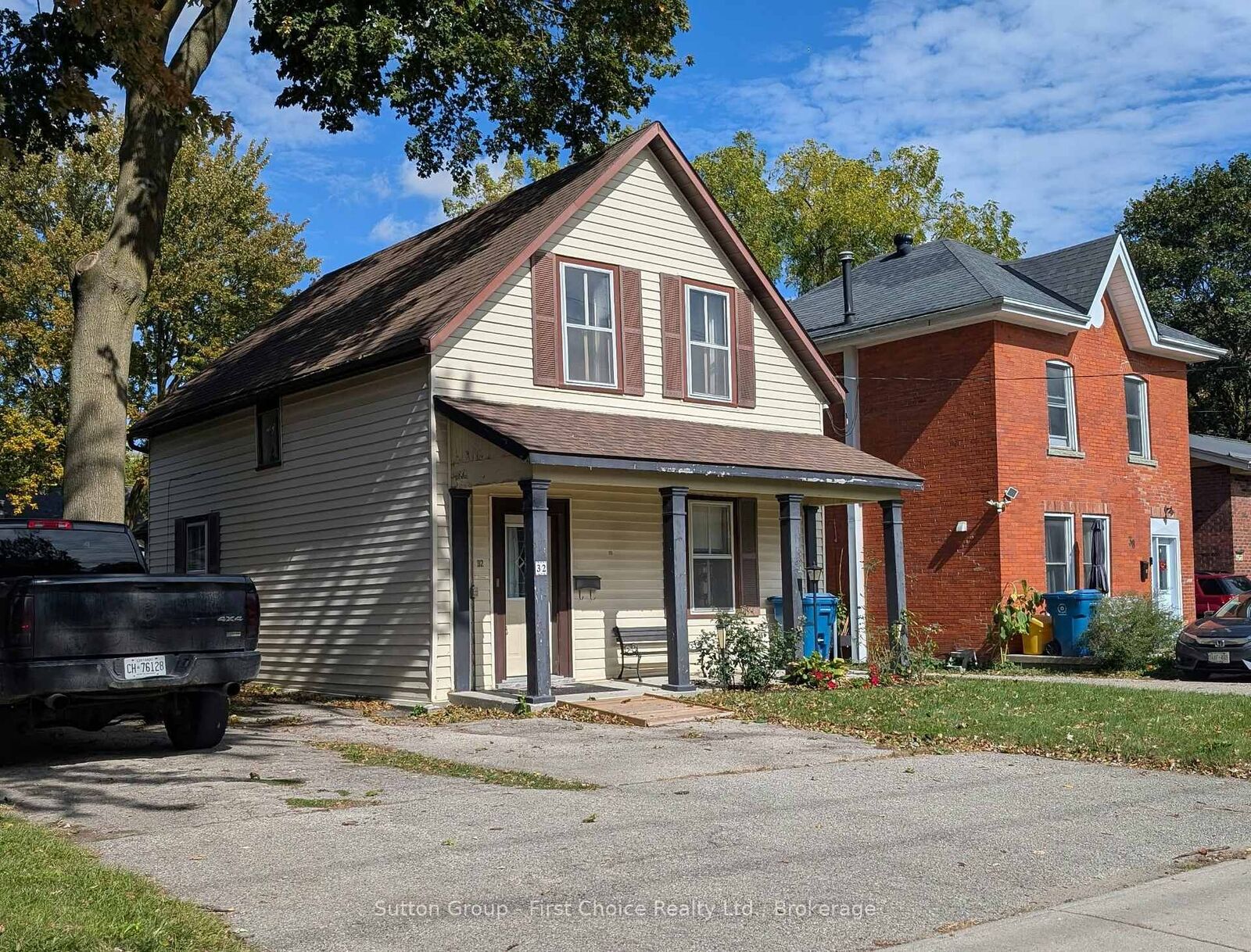 Property Photo:  32 Falstaff Street  ON N5A 3T3 