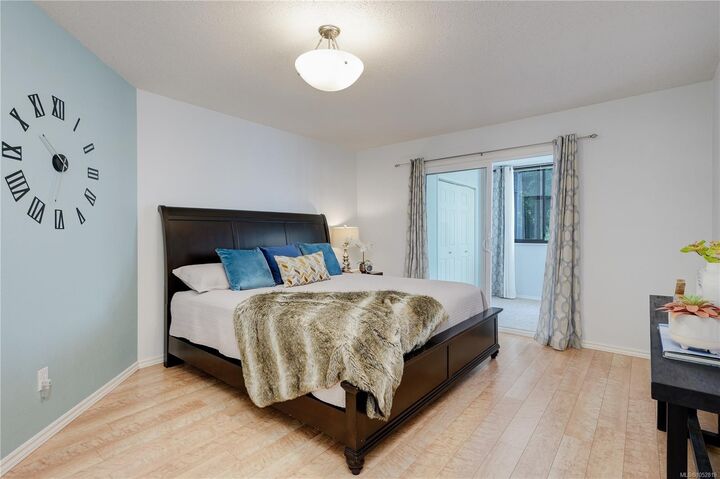 Property Photo:  1120 Fairfield Rd #203  BC V8V 3A7 