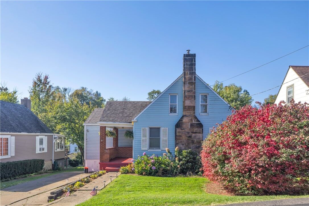 Property Photo: 2116 Calvin St PA 15132