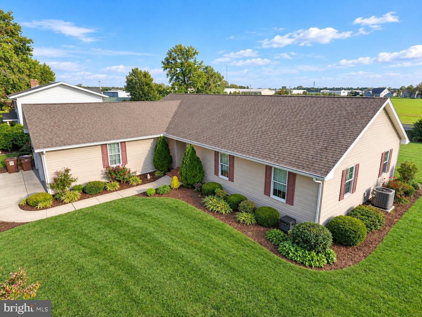 Property Photo: 803 Park Drive DE 19973