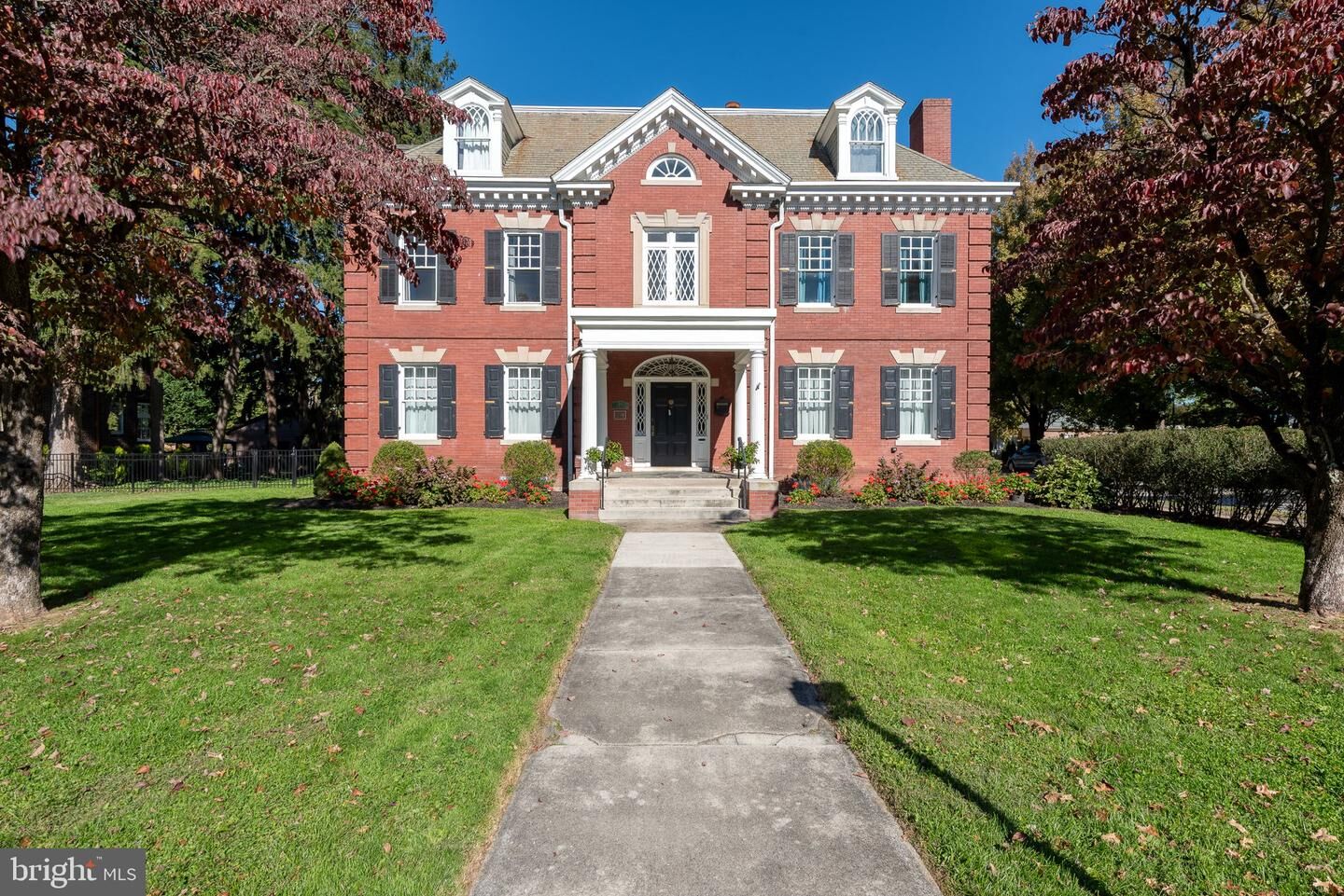 Property Photo:  49 E Springettsbury Avenue  PA 17403 