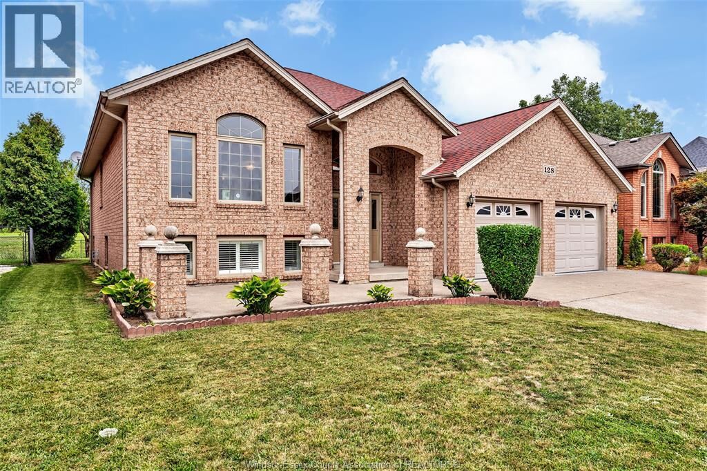 Property Photo:  128 Marina Grove  ON N9K 1C9 