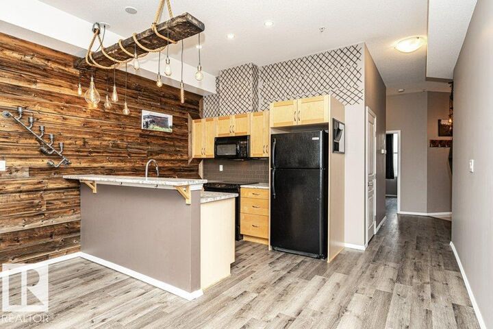 Property Photo:  10531 117 Street NW 404  AB T5H 0A8 