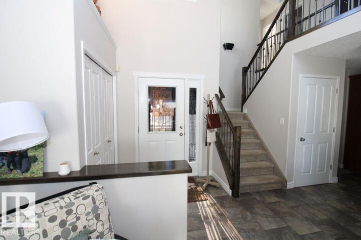 Property Photo: 13 Dartmouth Crescent AB T8N 6S4