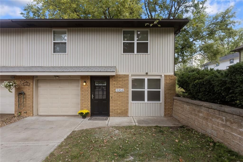 Property Photo:  5708 NE 50th Street  MO 64119 