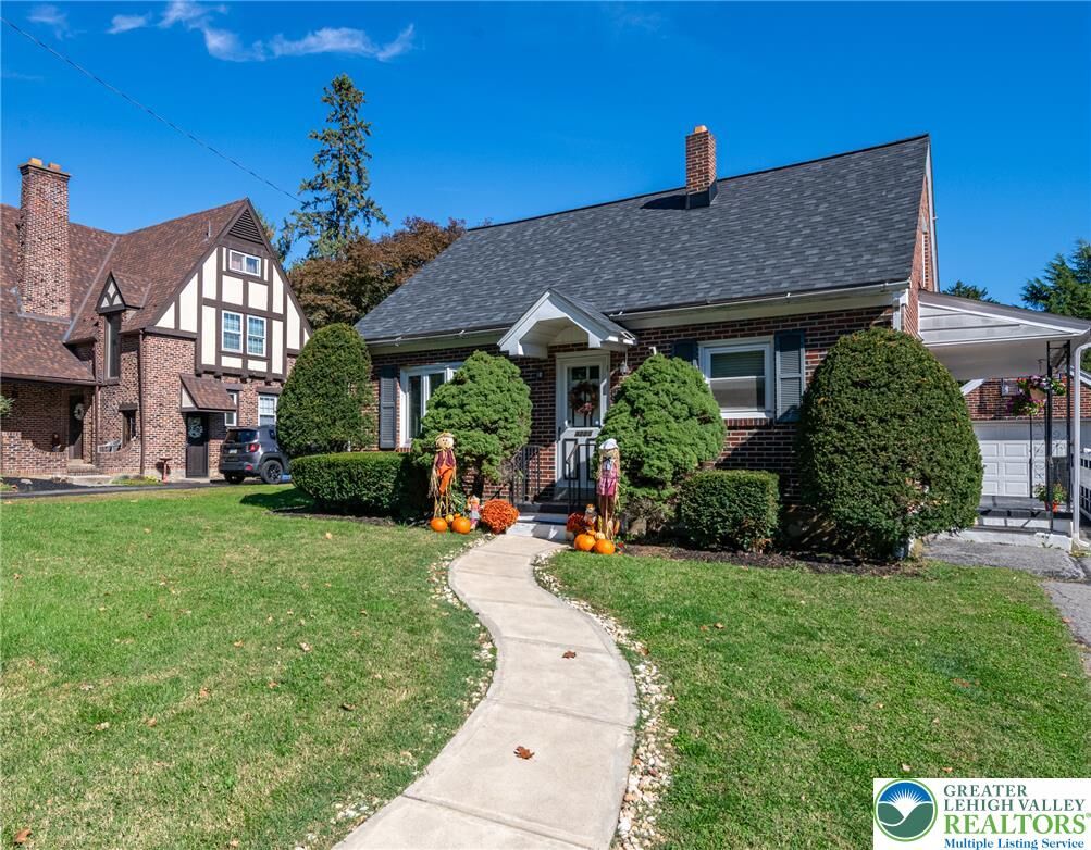 Property Photo: 4225 6th Avenue PA 19560