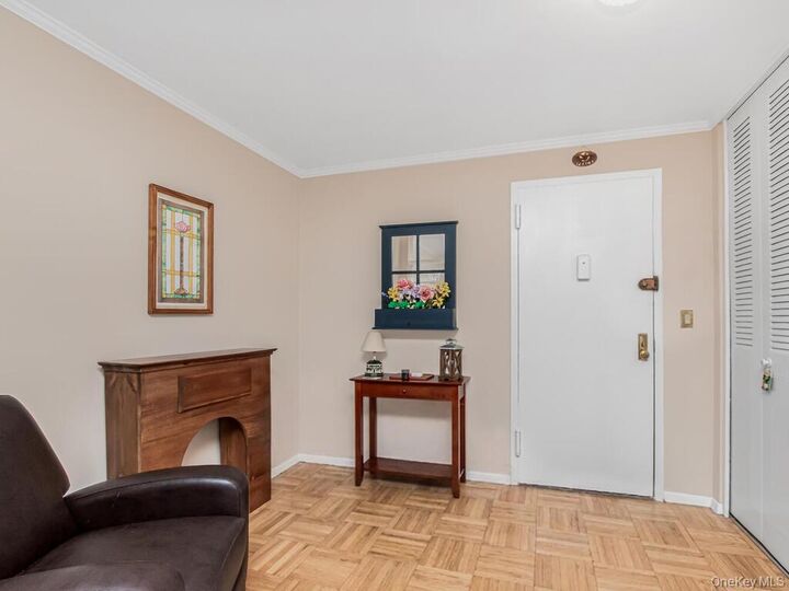Property Photo:  415 Gramatan Avenue 1C  NY 10552 