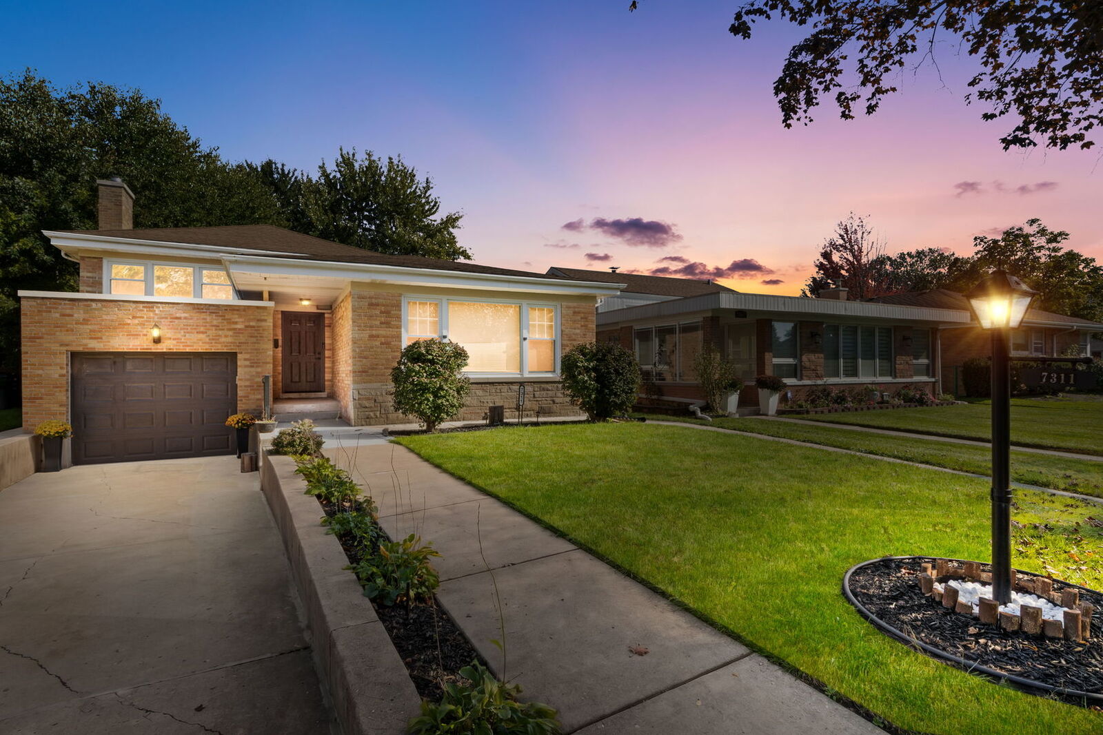 Property Photo:  7311 N Kedvale Avenue  IL 60712 