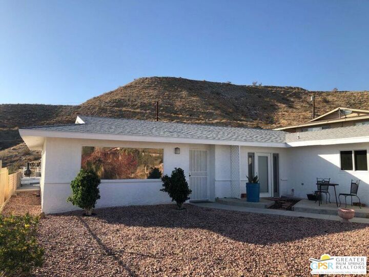 Property Photo:  12135 Avenida Alta Loma  CA 92240 