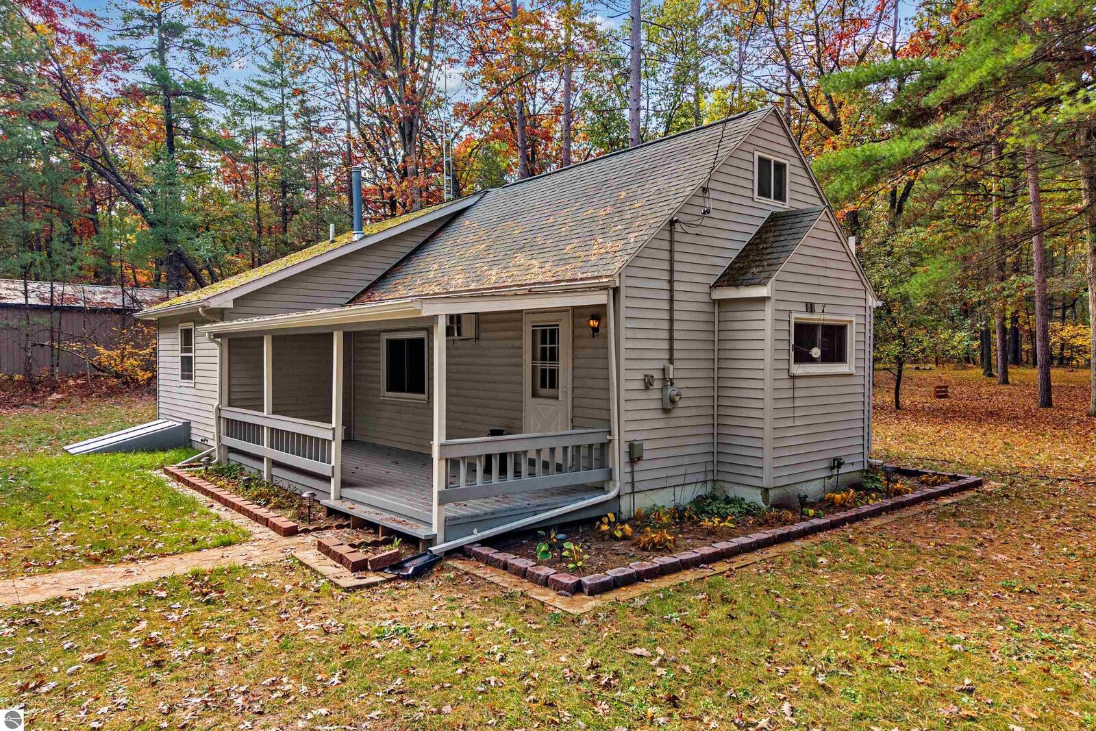Property Photo:  1120 N Lorenz Road  MI 48763 