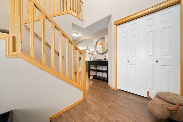 Property Photo: 38 Sunrise Road SW AB T1B 4P2