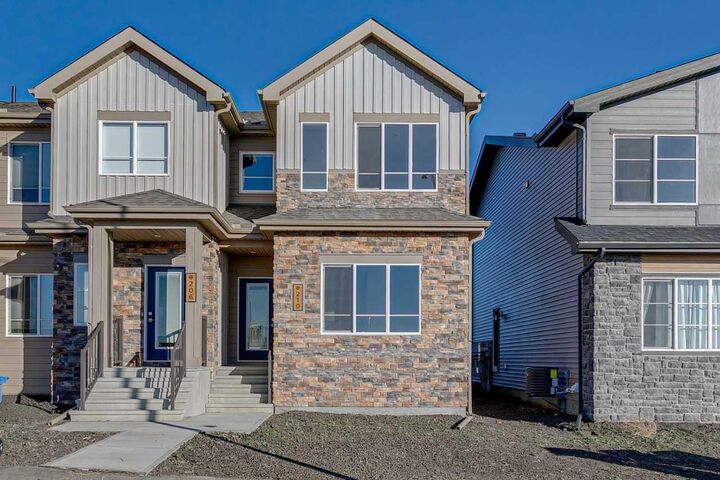Property Photo:  210 Heartwood Parade SE  AB T3M 2K1 