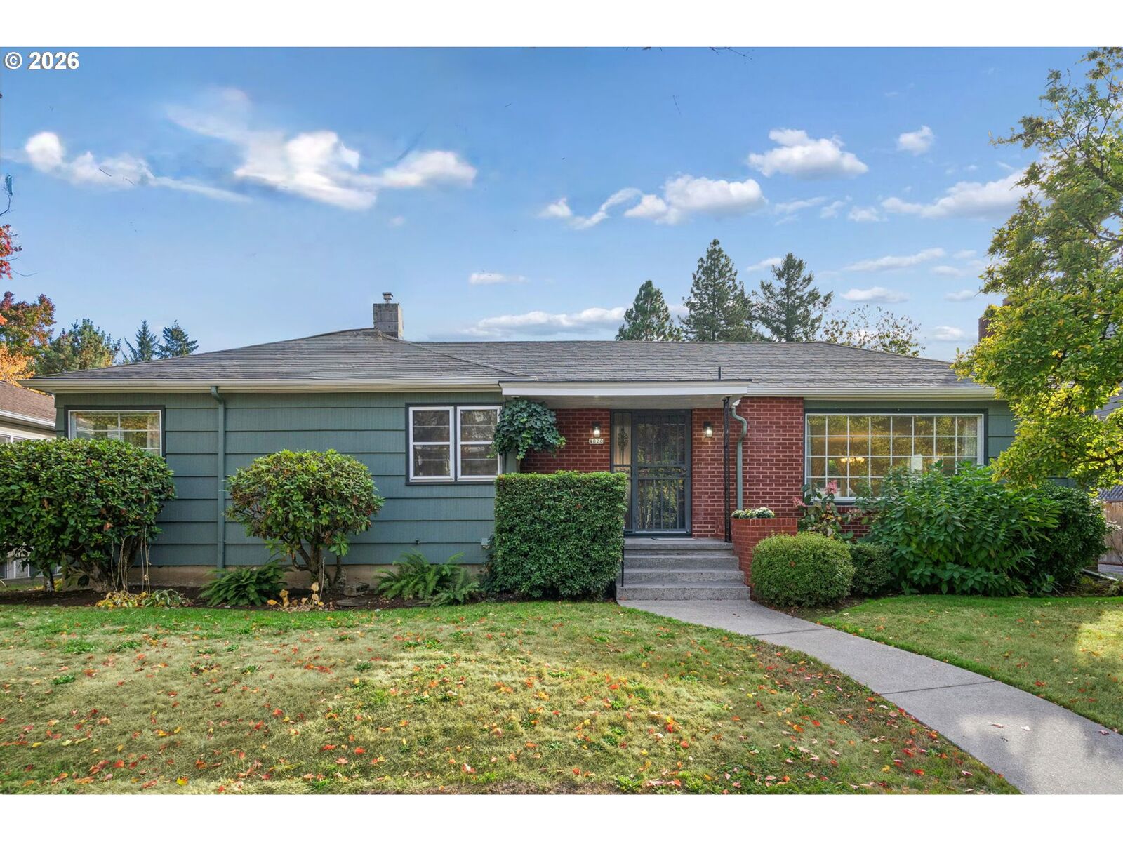 Property Photo: 4020 SE Lexington St OR 97202