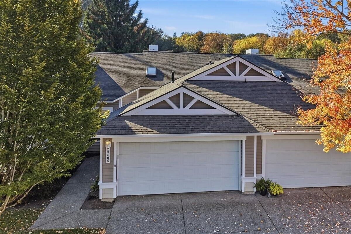 Property Photo:  23405  51st Avenue S 20.2  WA 98032 
