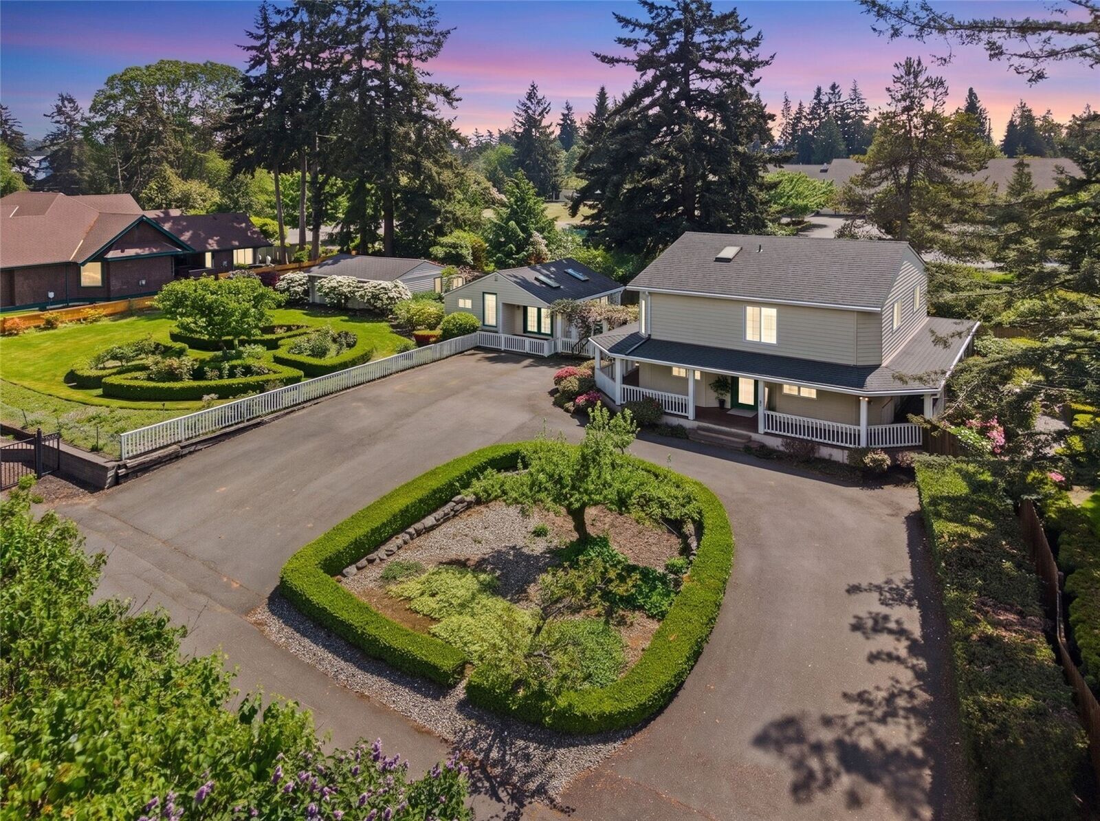 Property Photo:  19702  8th Avenue S  WA 98148 