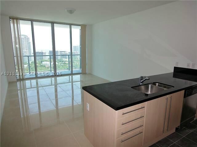 Property Photo: 79 SW 12 St 3502-S FL 33130
