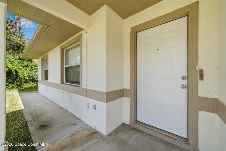 Property Photo: 261 Vin Rose Circle SE FL 32909