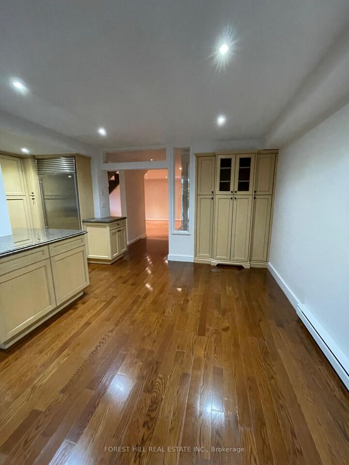 Property Photo:  4 Donino Avenue  ON M4N 2W5 
