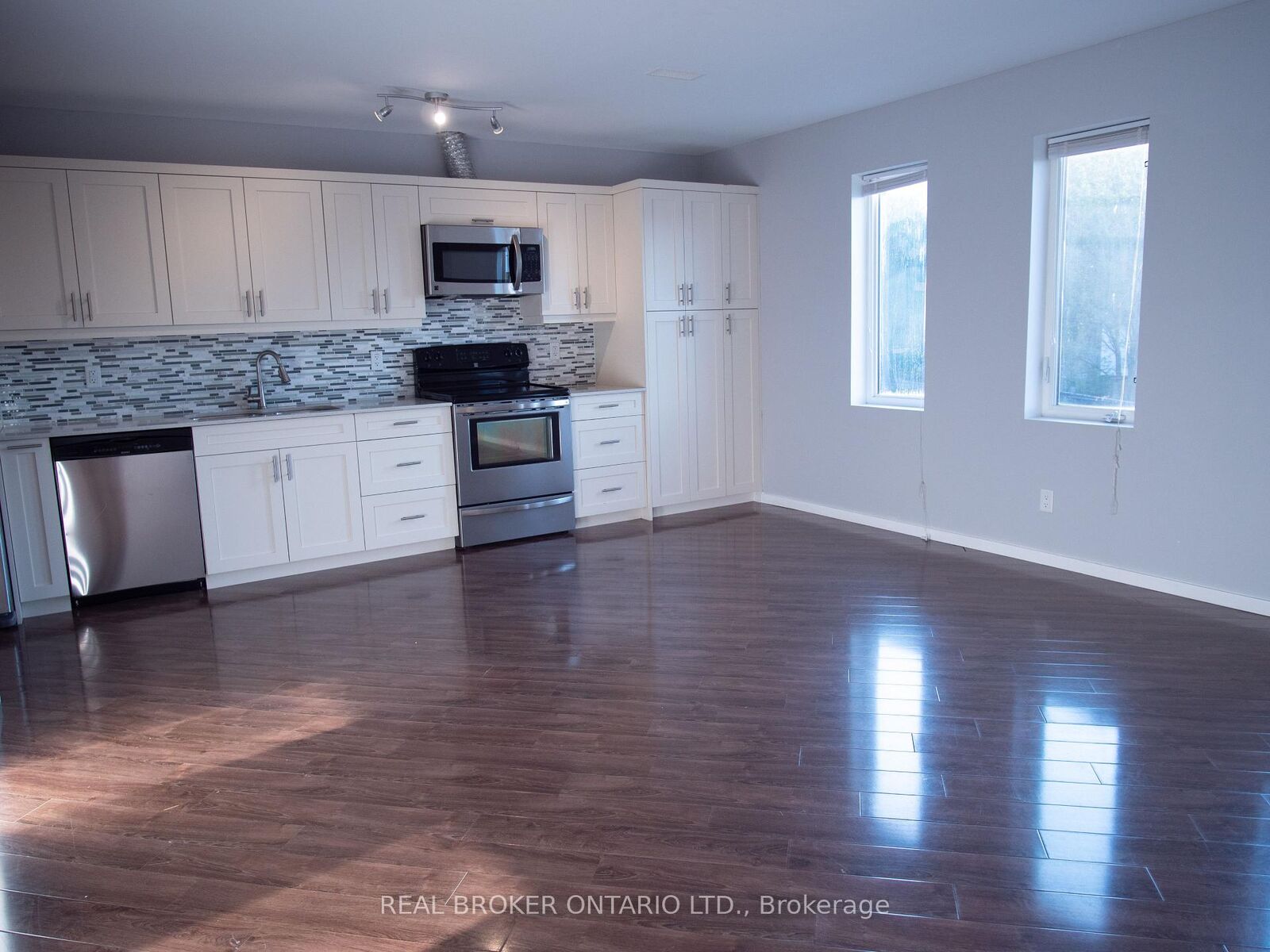 Property Photo:  20 Emily Street  ON P2A 2P3 