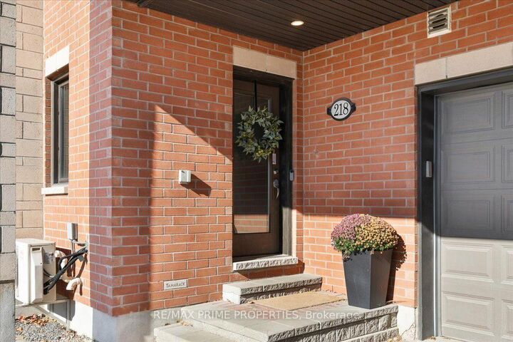 Property Photo:  218 Chaperal Private  ON K4A 0Y2 