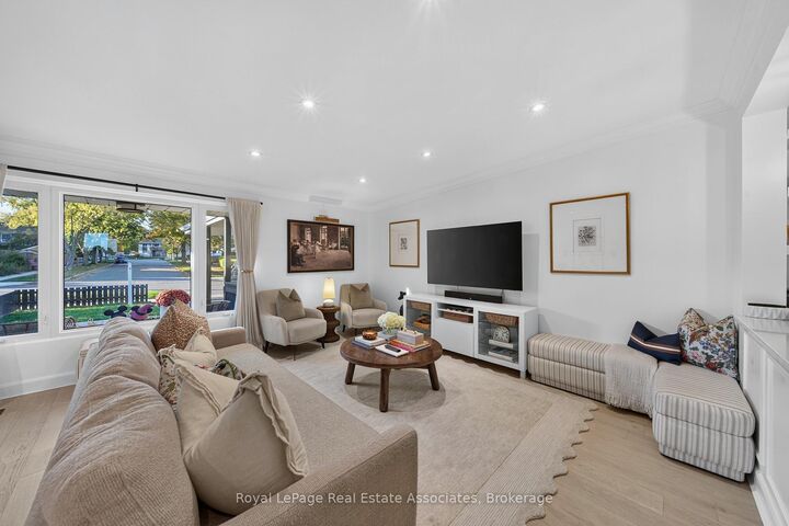 Property Photo:  2604 Constable Road  ON L5J 1W2 