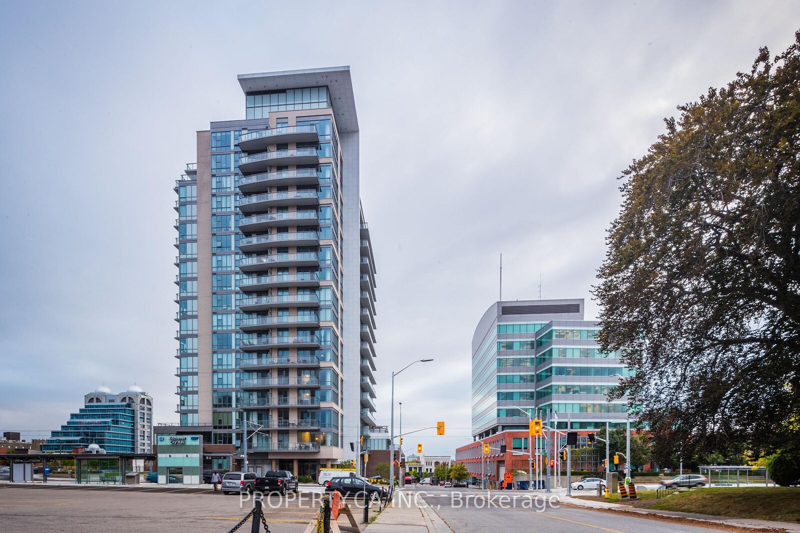 Property Photo:  85 Duke Street W 409  ON N2H 0B7 