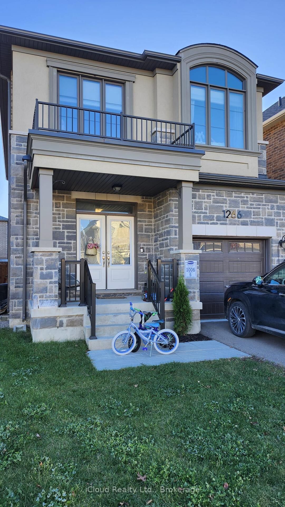 Property Photo:  1266 Kovachik Boulevard  ON L9E 1W3 