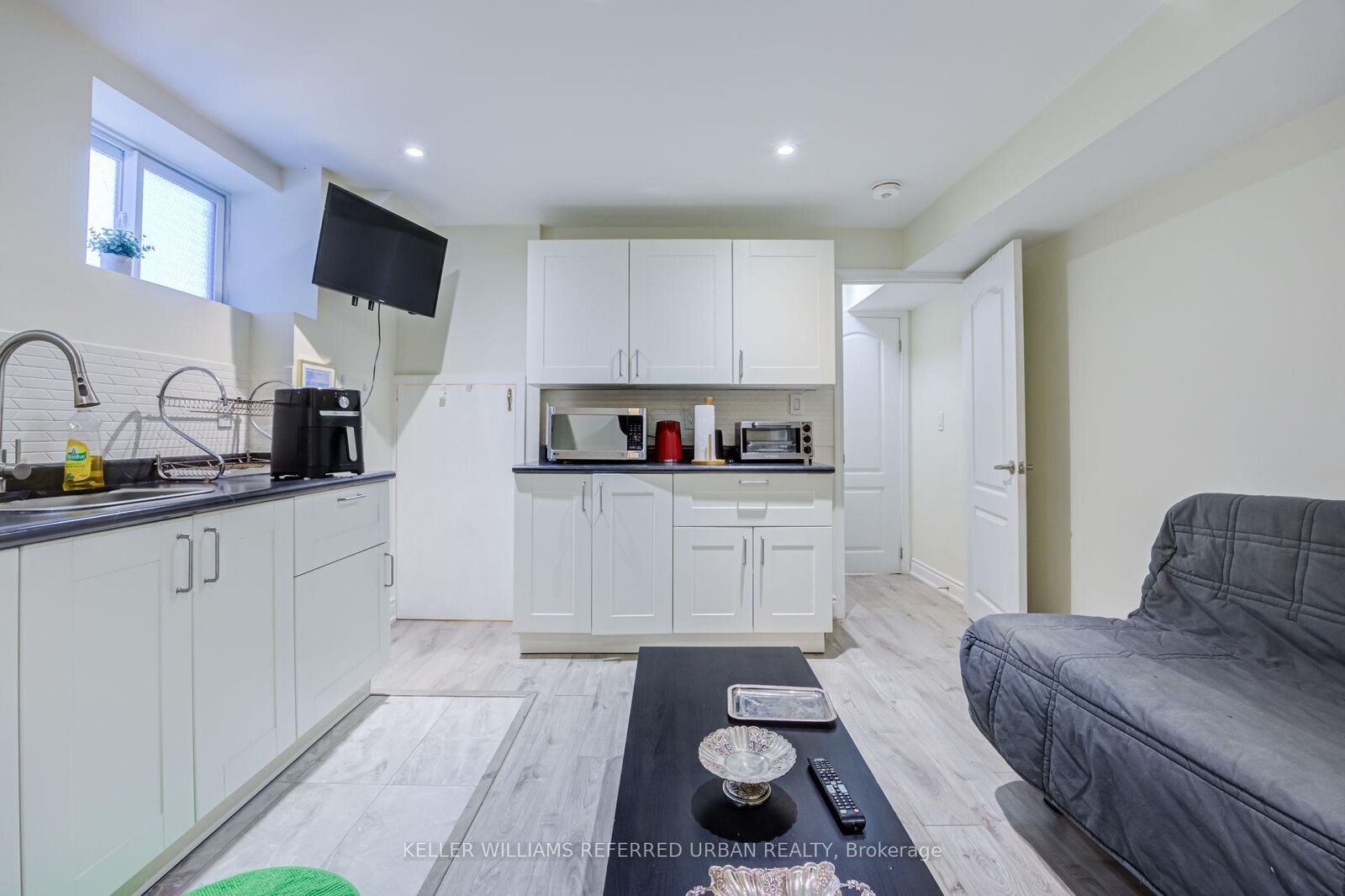 Property Photo:  60 Mynden Way Bsmt  ON L3X 3A8 