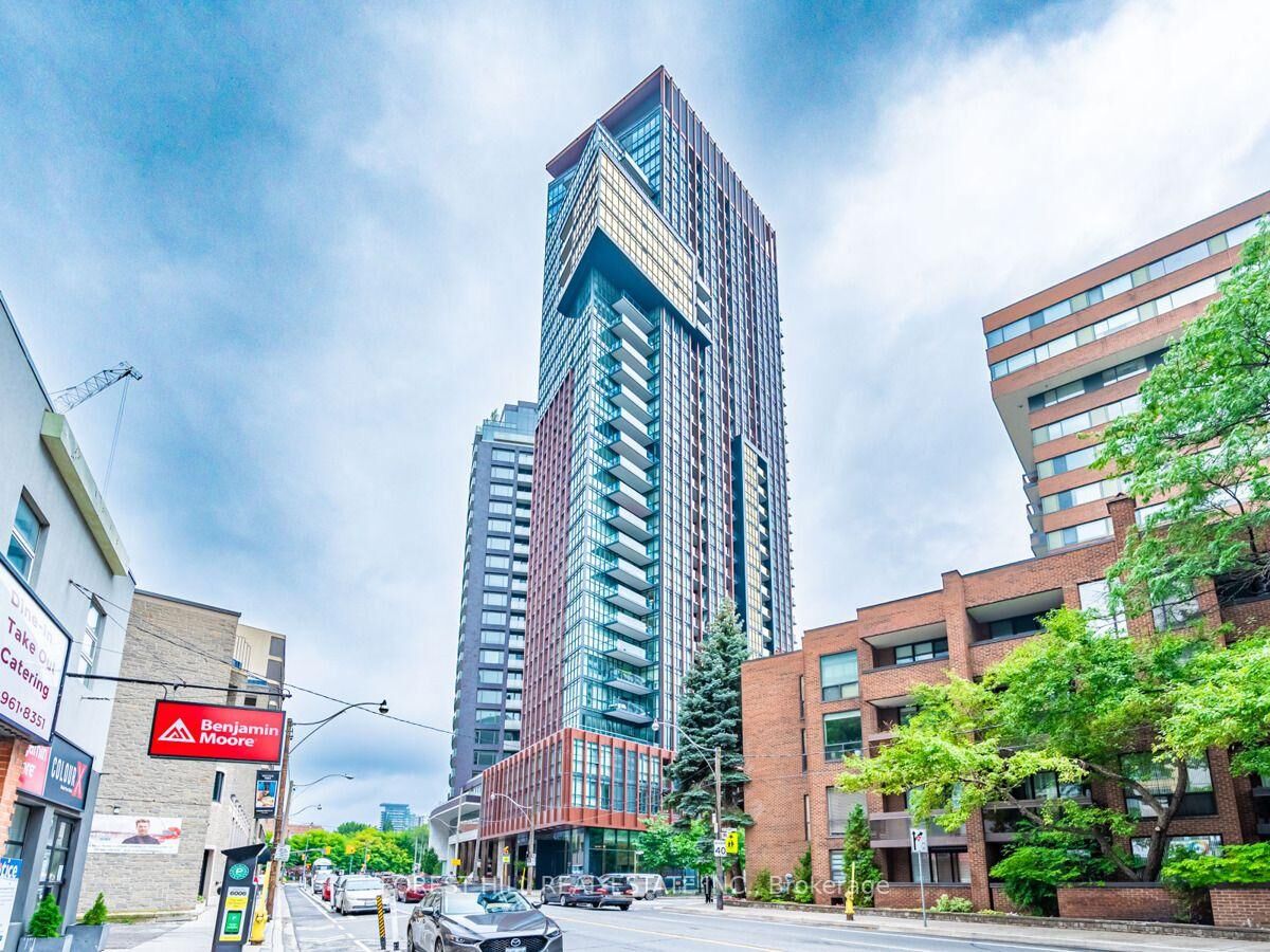 Property Photo:  32 Davenport Road 2505  ON M5R 0B5 
