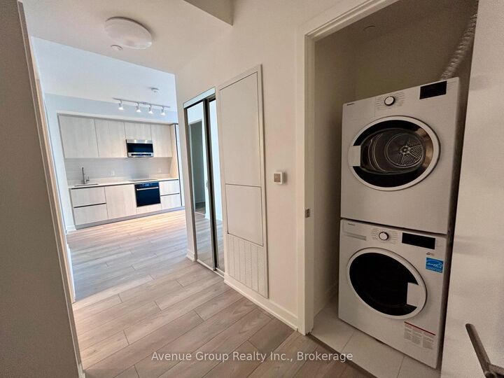 Property Photo:  120 Broadway Avenue 1201  ON M4P 1V7 