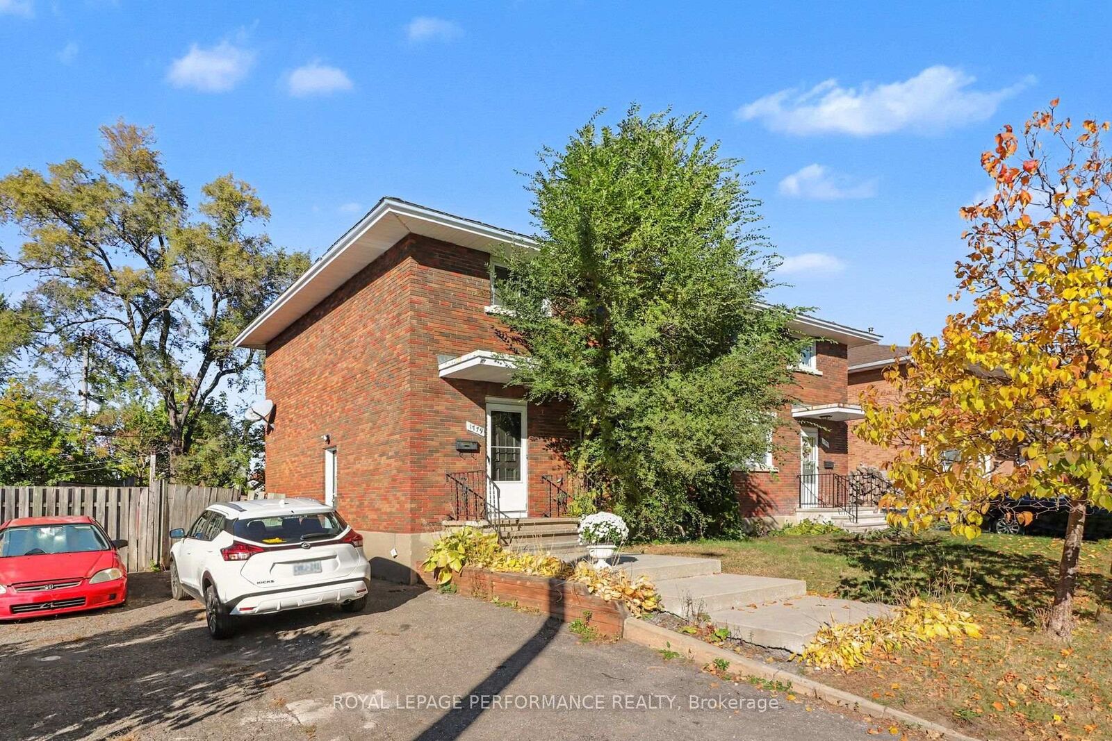 Property Photo:  1779 Kerr Avenue  ON K2A 1H9 