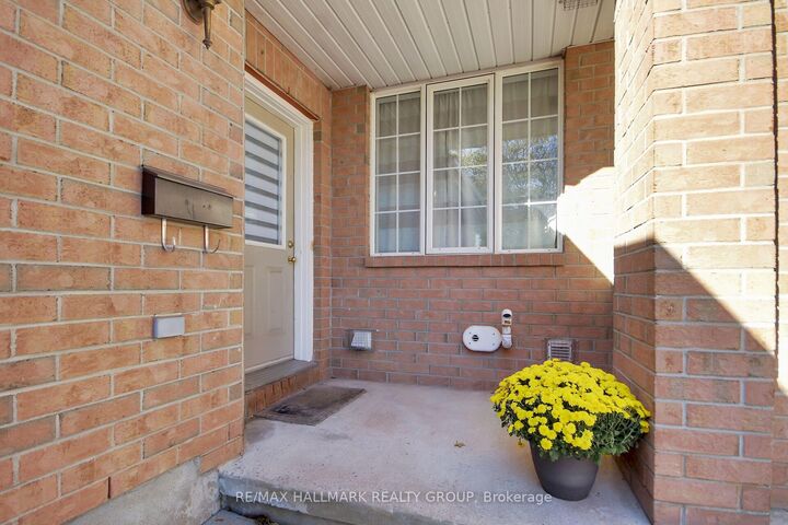 Property Photo:  62 Sutcliffe Terrace  ON K2J 4R2 