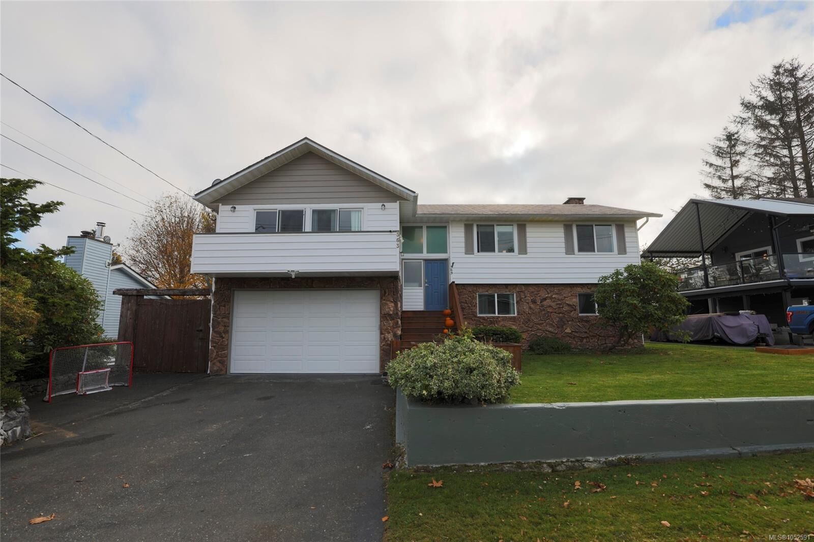 Property Photo: 363 Englewood Dr BC V0N 2R0