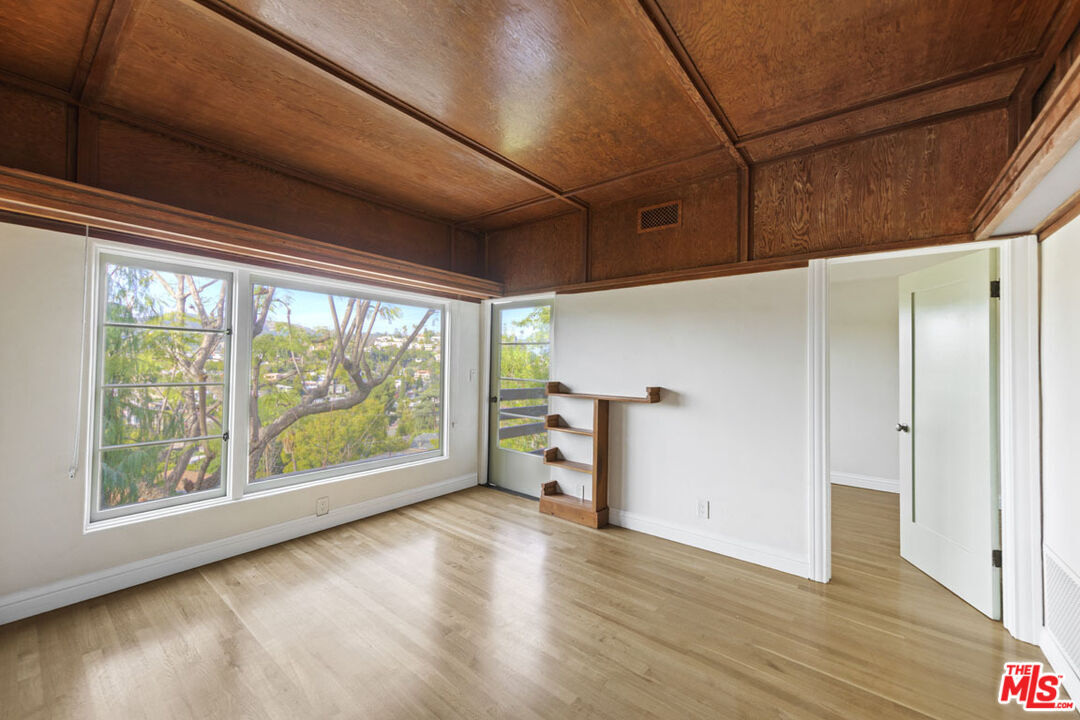 Property Photo:  1807 Edgecliffe Dr  CA 90026 