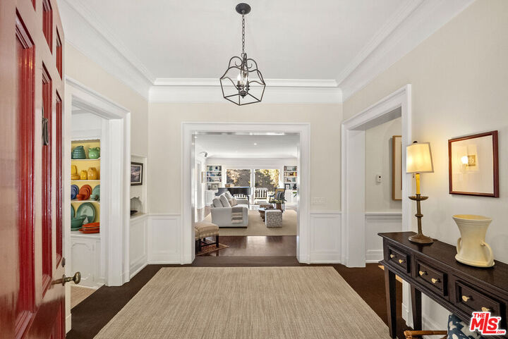 Property Photo: 2109 Castilian Dr CA 90068