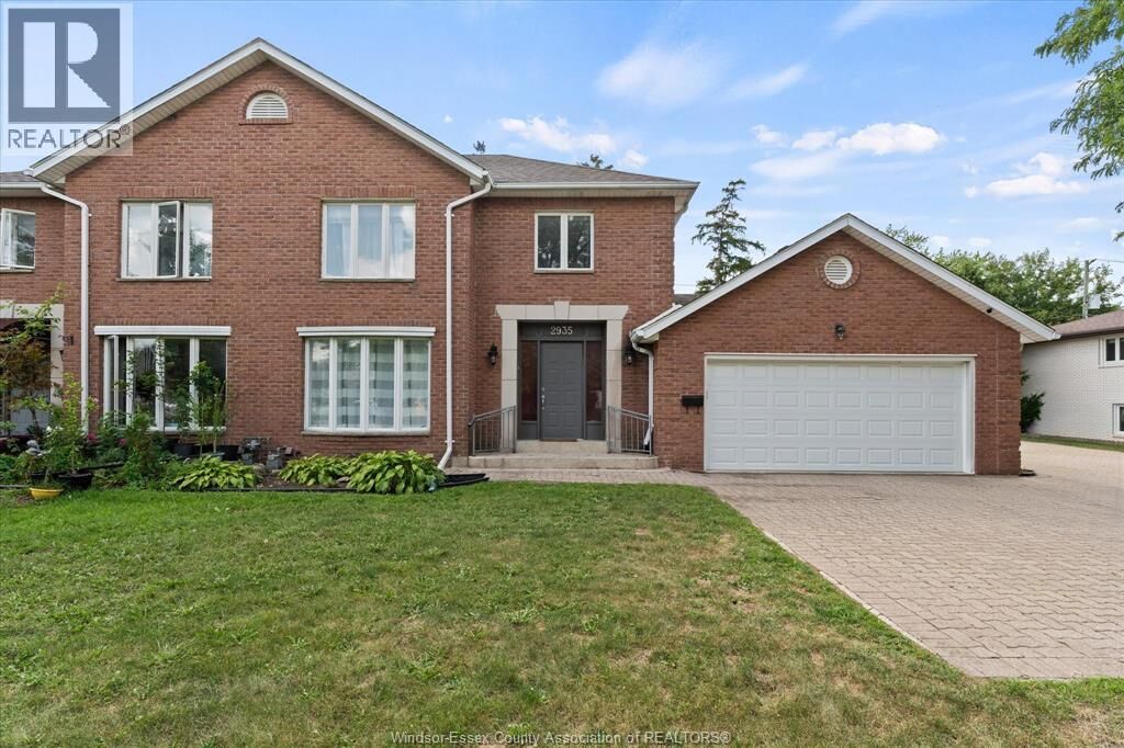 Property Photo:  2935 McKay Avenue  ON N9E 2R1 