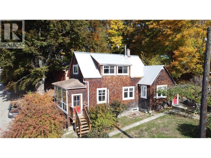Photo de la propriété:  1930 Monte Christo Street  BC V0G 1Y0 