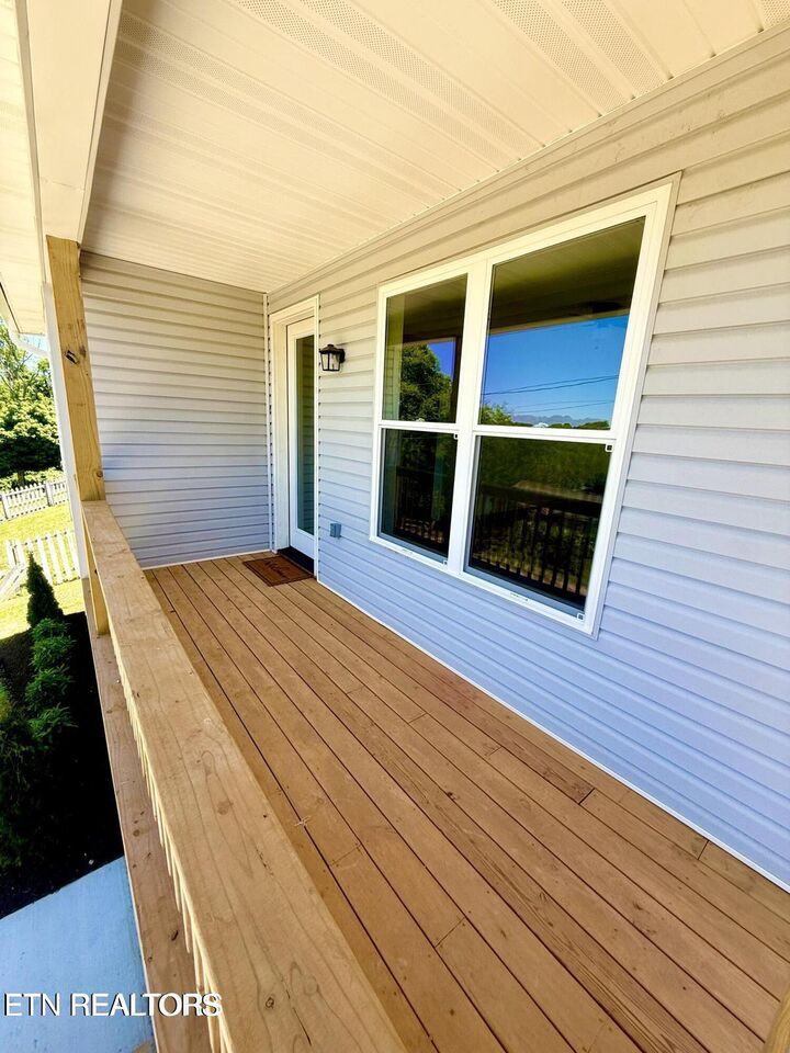 Property Photo: 3904 Lilac Ave TN 37914