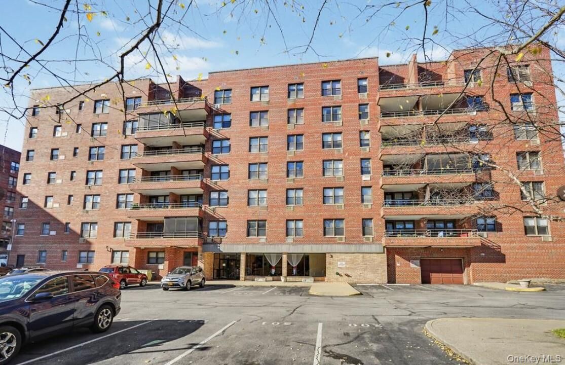 Property Photo:  60 Barker St 617  NY 10549 