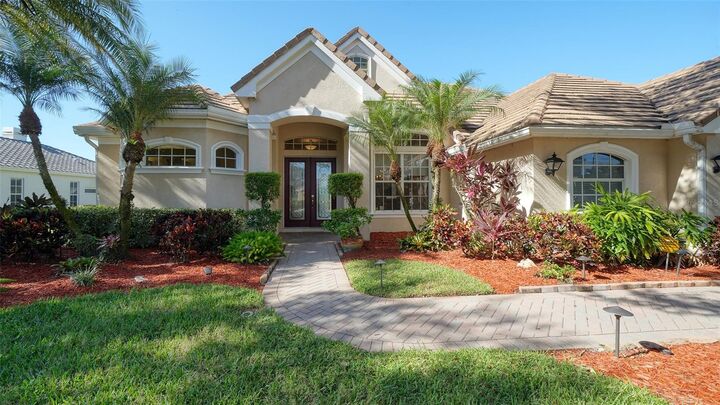 Property Photo:  8922 Bloomfield Boulevard  FL 34238 