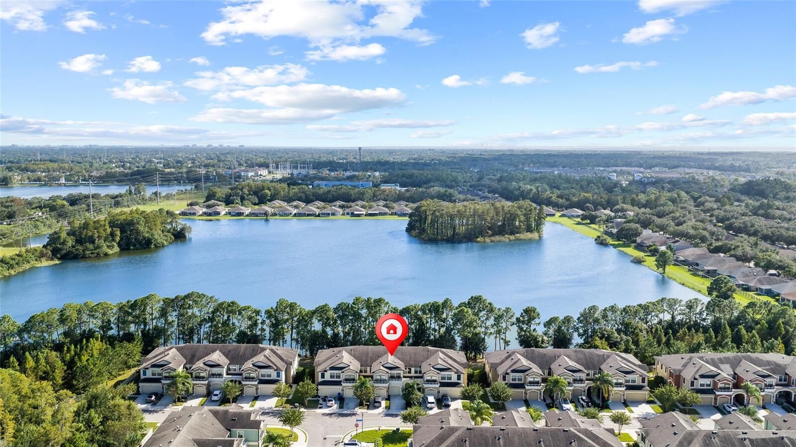 Property Photo: 11424 Crowned Sparrow Lane FL 33626