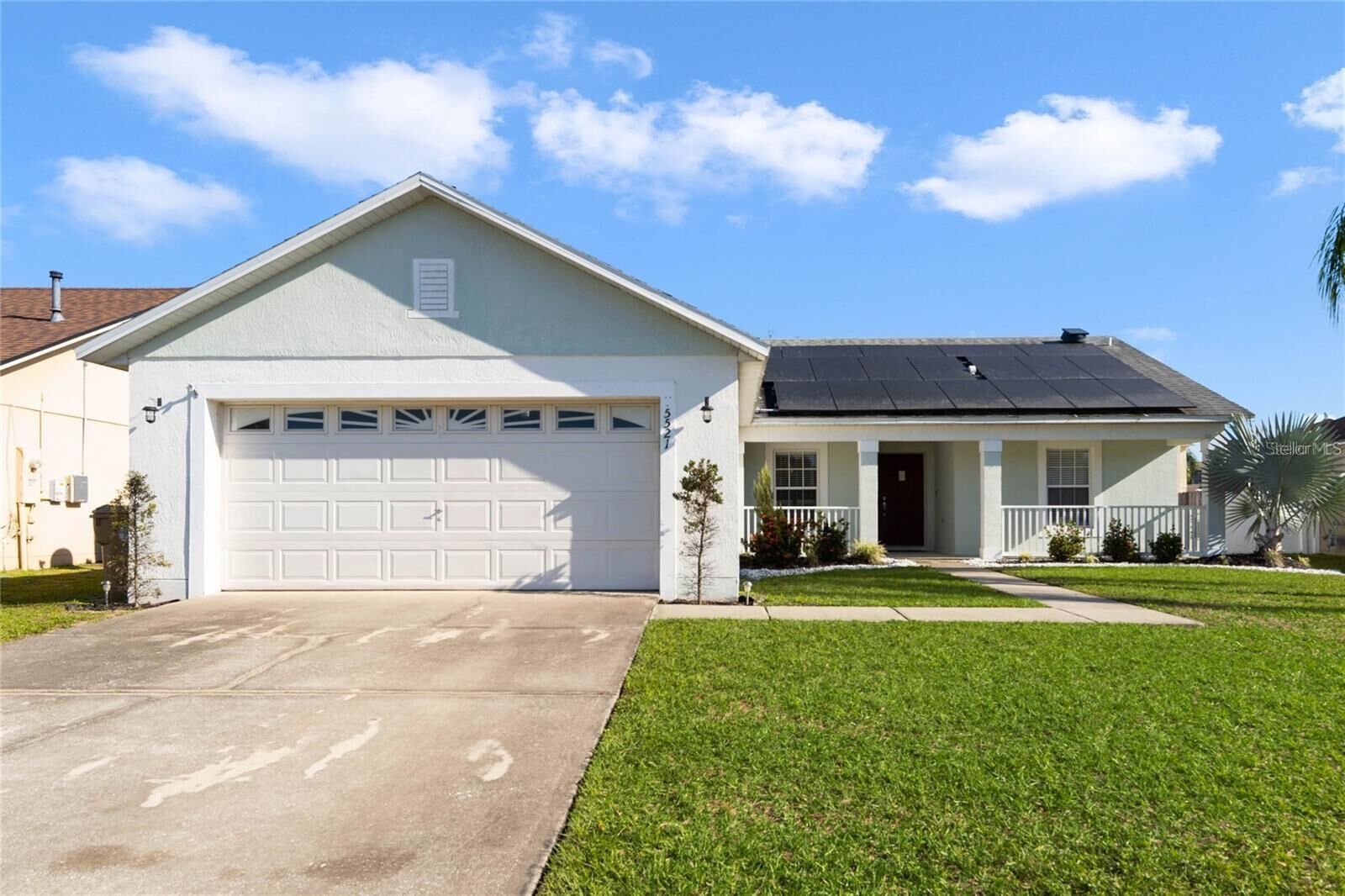 Property Photo:  5521 Willow Bend Trail  FL 34758 