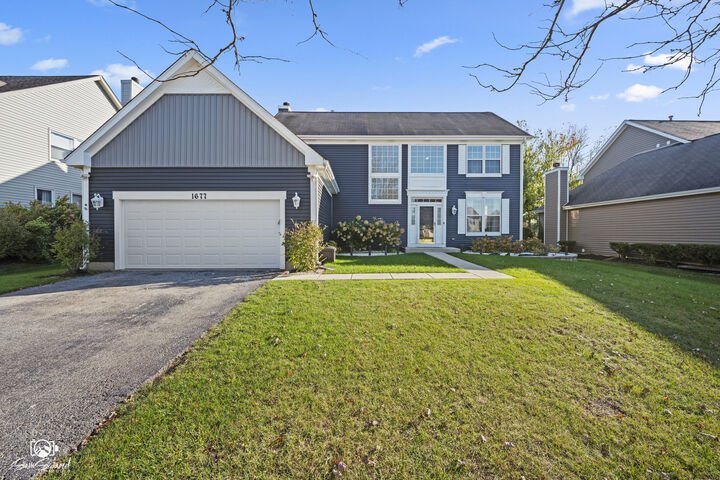 Property Photo:  1677 Pinnacle Court  IL 60502 