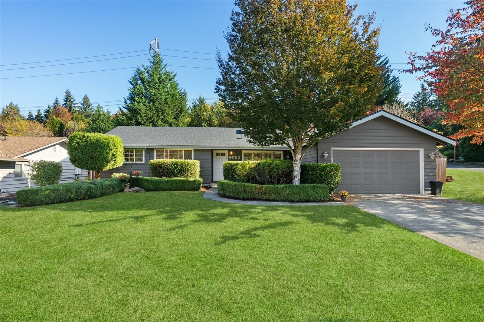 Property Photo: 3476 77th Place SE WA 98040