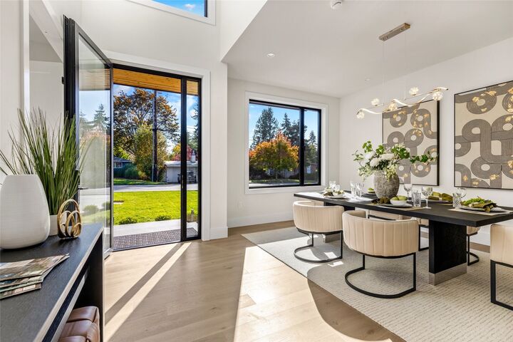 Property Photo:  15546 SE 9th Street  WA 98007 