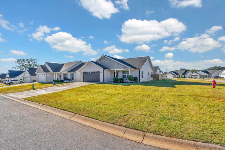 Property Photo:  123 Lily Way  SC 29365 