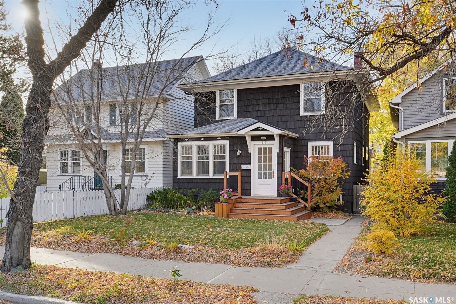 Property Photo: 615 Clarence Avenue S SK S7H 2E1
