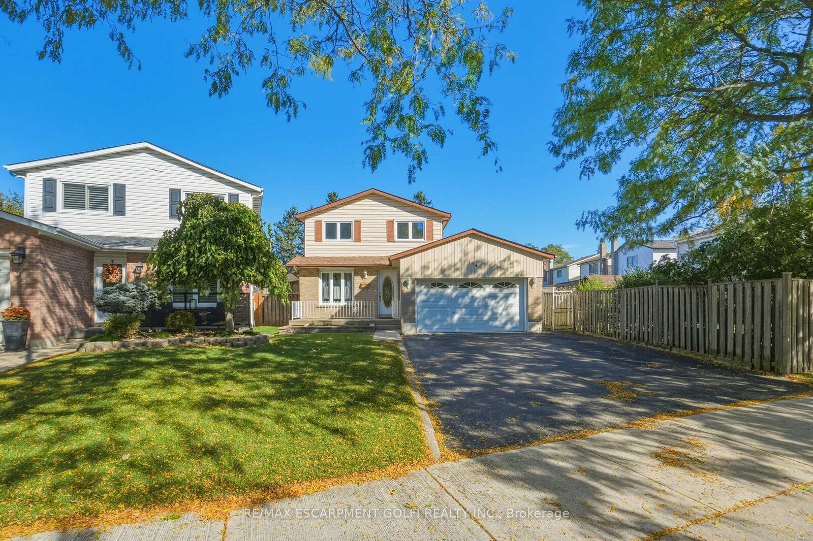 Property Photo: 154 Memorial Avenue ON L8G 4C7