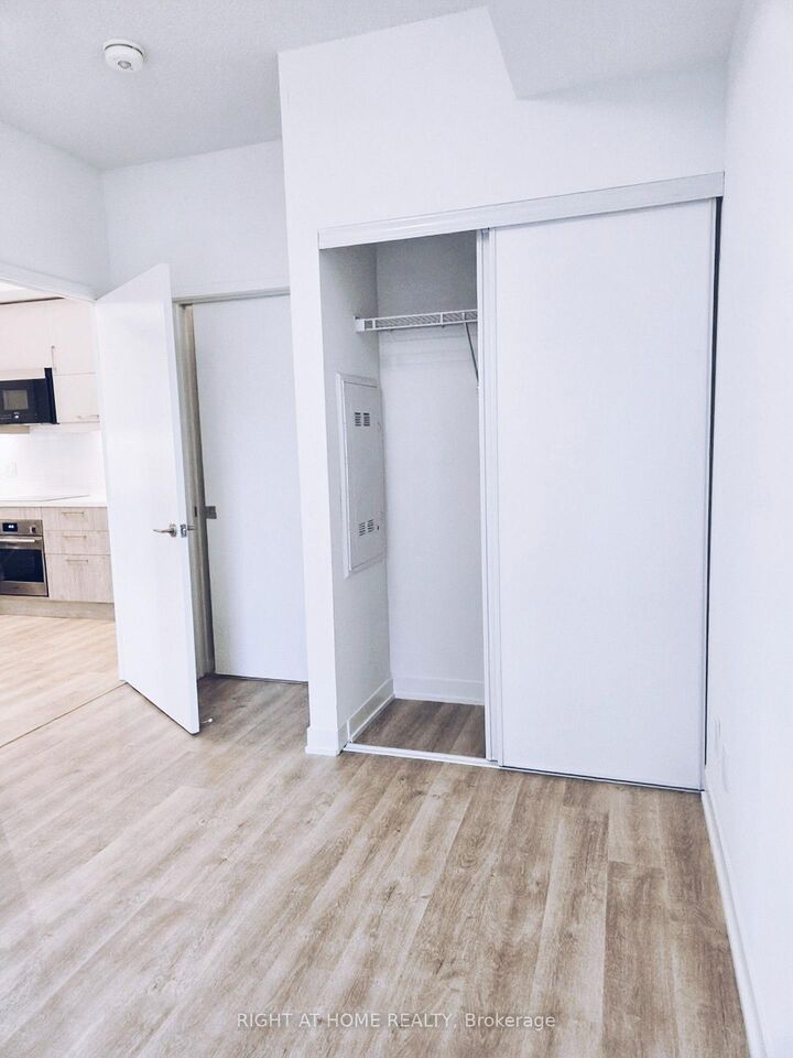 Property Photo:  292 Verdale Crossing 1101B  ON L6G 0H6 